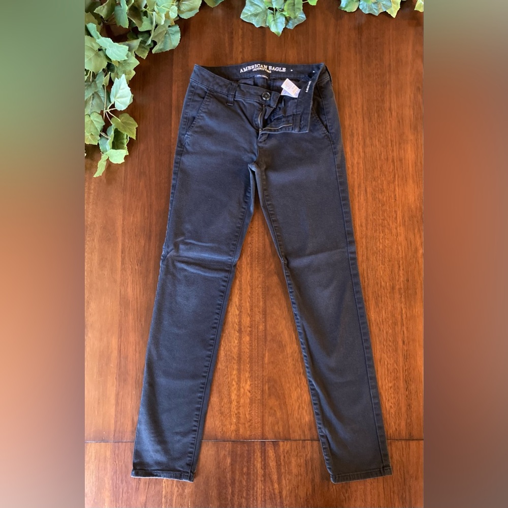 Women’s Black Super Stretch Skinny Jeans Size 4 Regular
